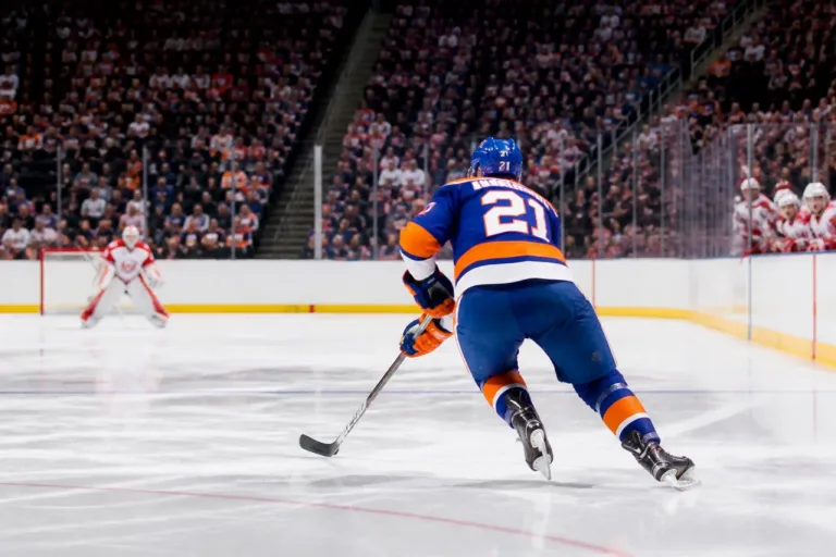 Islanders eye bolder Mathew Barzal role as DeBoer era enters full season